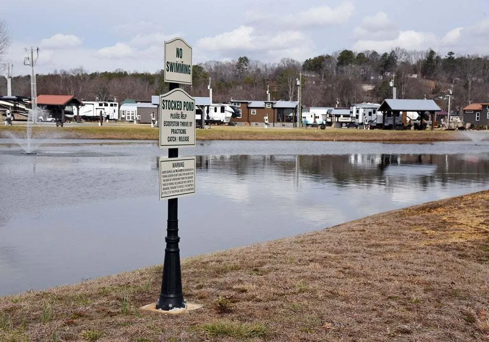 57 Mountain Lake Blvd, Blairsville, GA 30512