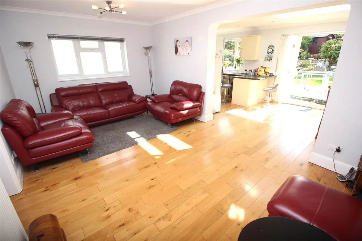 Rushdene Avenue, Barnet, EN4