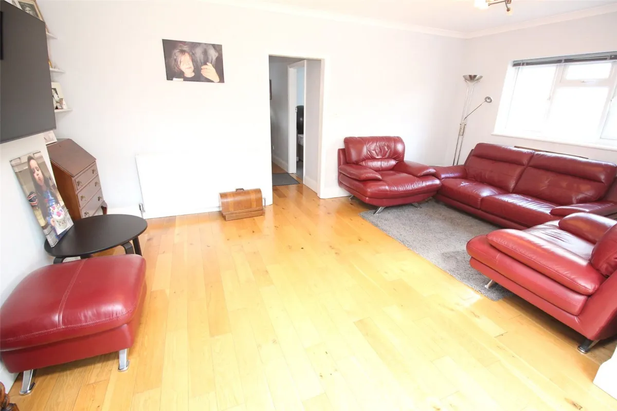Rushdene Avenue, Barnet, EN4