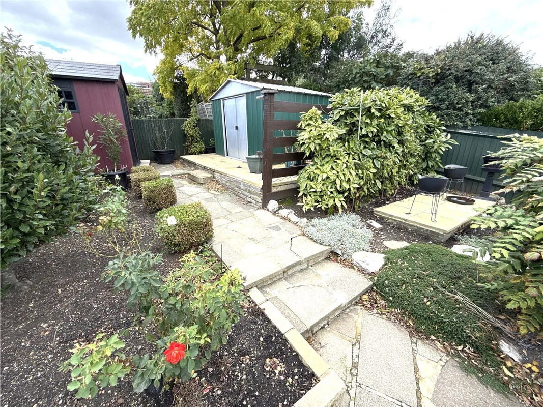 Rushdene Avenue, Barnet, EN4