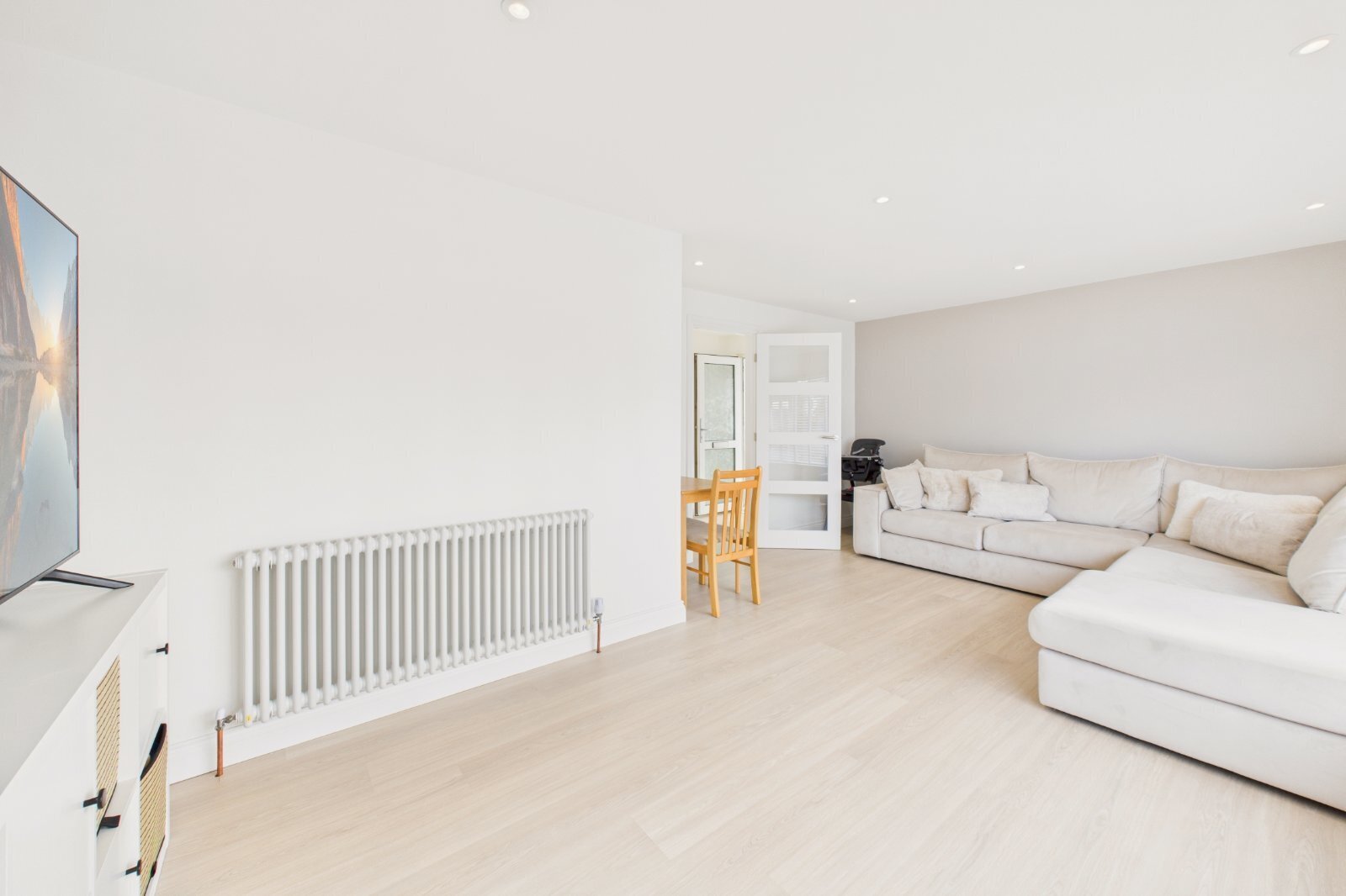 Keighley Avenue, Broadstone, Dorset, BH18 Image 8
