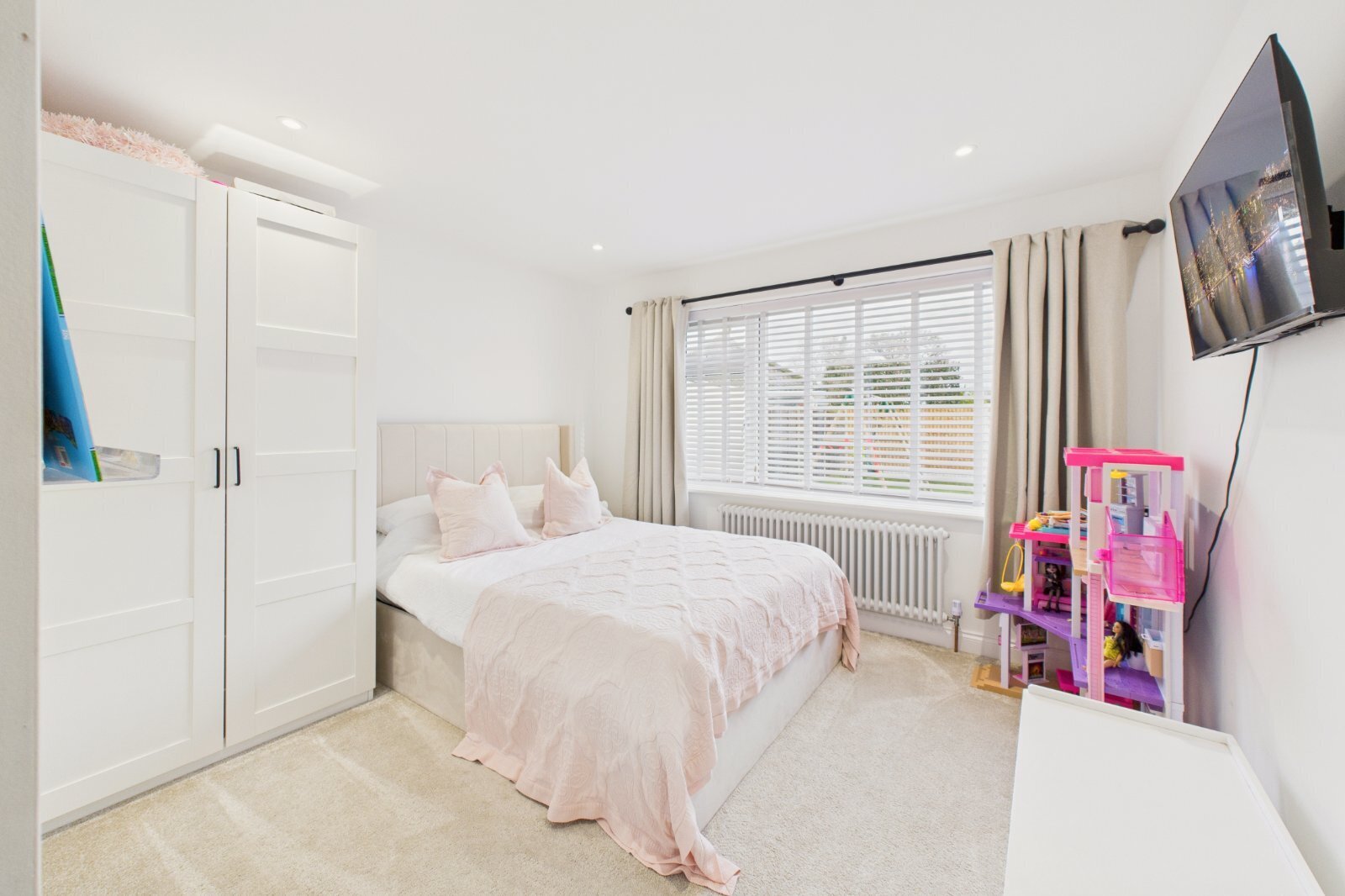 Keighley Avenue, Broadstone, Dorset, BH18 Image 14