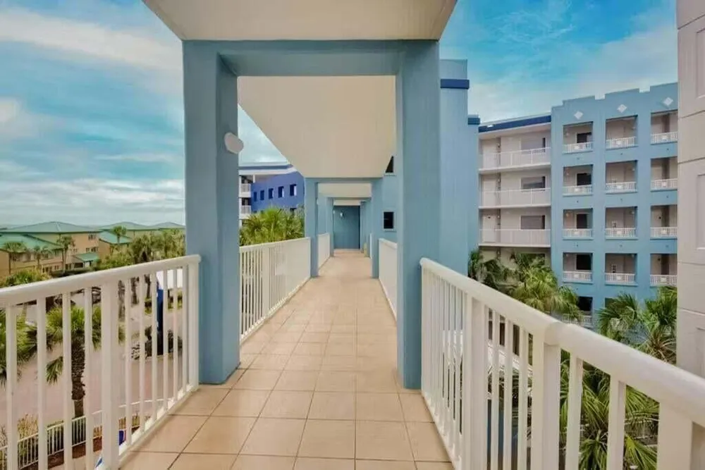 1517 Miracle Strip Pkwy SE, Fort Walton Beach, FL 32548
