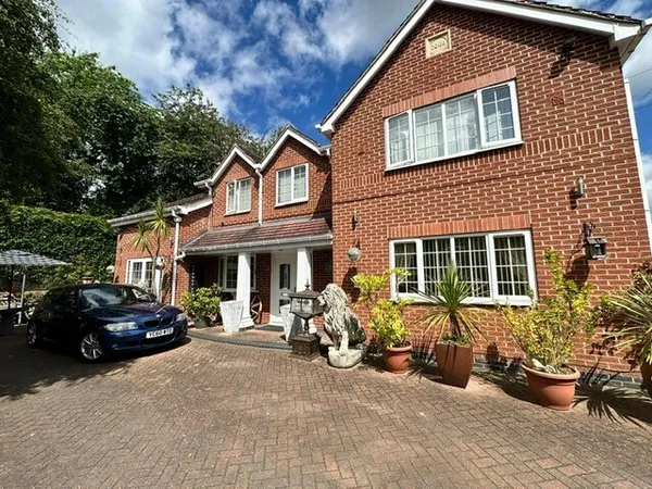 Brookwood Crescent, Carlton, Nottingh...