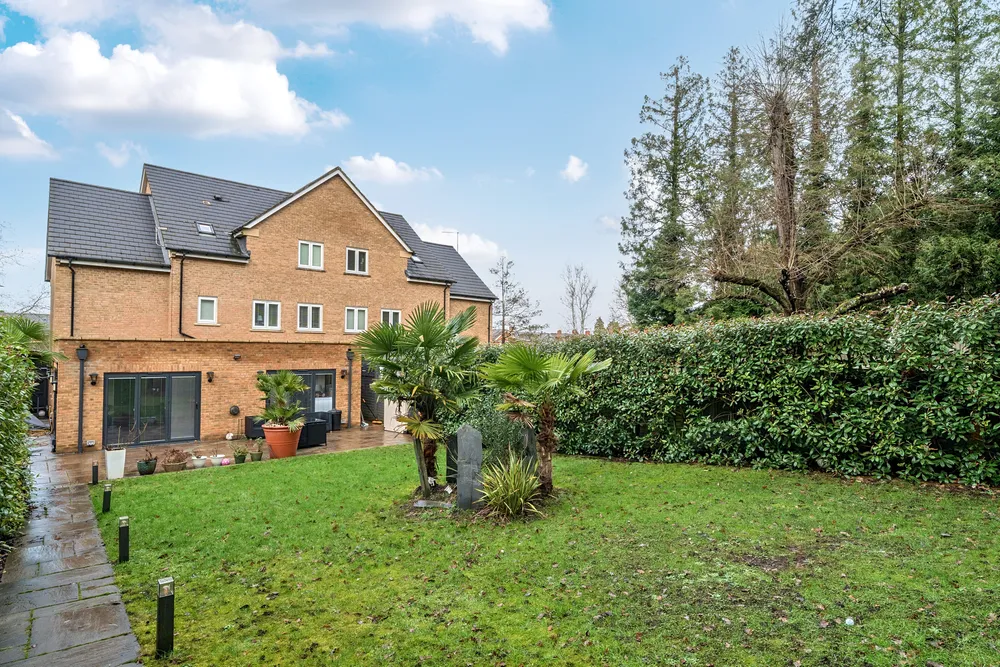 Richmond Crescent, Epsom, KT19