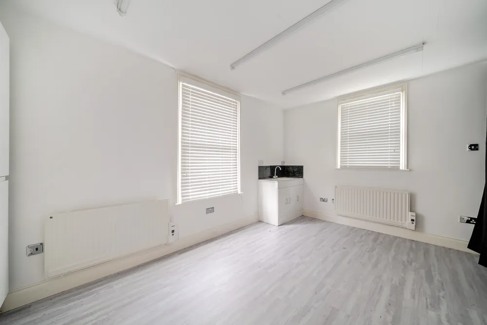 Richmond Crescent, Epsom, KT19