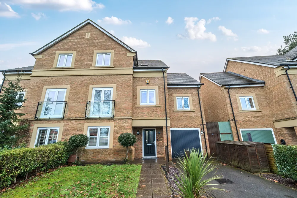 Richmond Crescent, Epsom, KT19