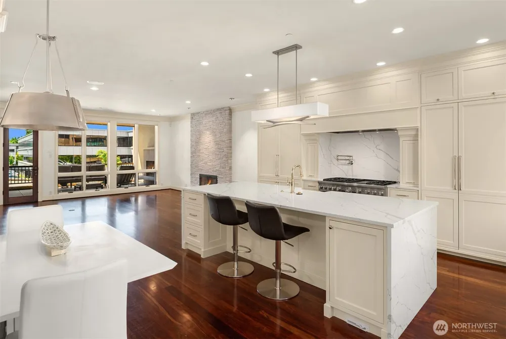 10132 NE 59th St, Kirkland, WA 98033