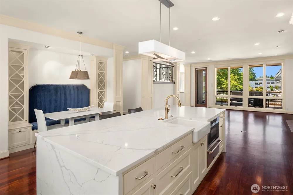 10132 NE 59th St, Kirkland, WA 98033