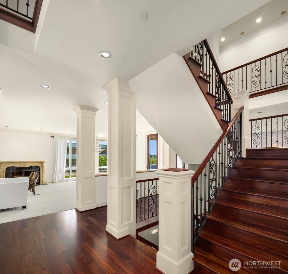 10132 NE 59th St, Kirkland, WA 98033