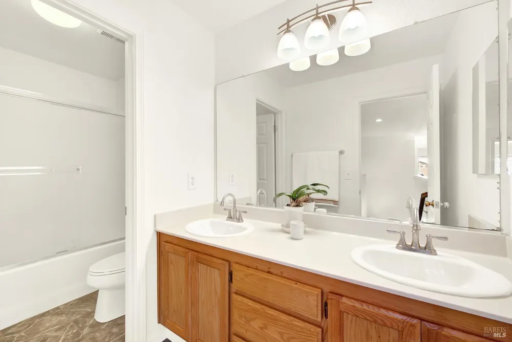 413 Meehan Ct, Suisun City, CA 94585