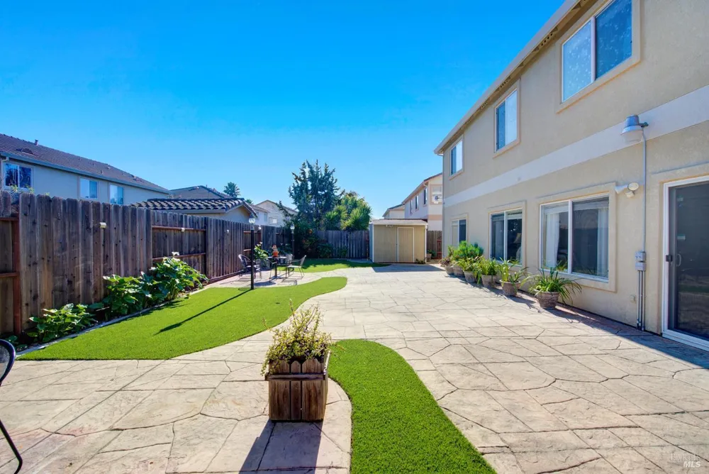 413 Meehan Ct, Suisun City, CA 94585