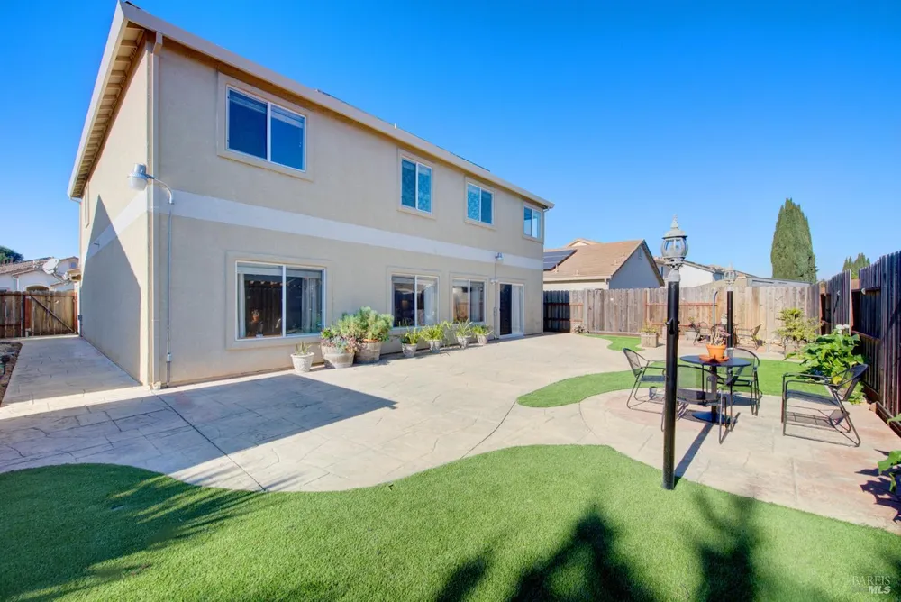 413 Meehan Ct, Suisun City, CA 94585