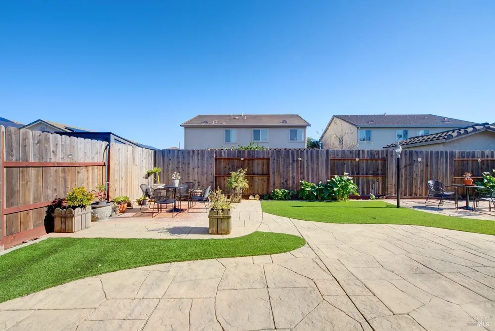 413 Meehan Ct, Suisun City, CA 94585