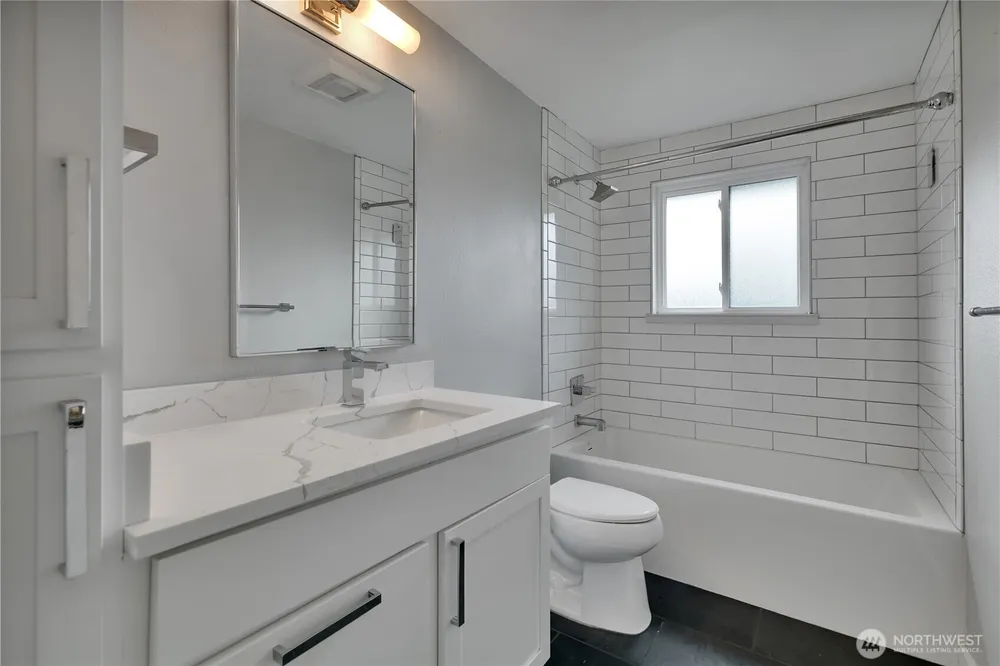 32417 29th Ave SW, Federal Way, WA 98023