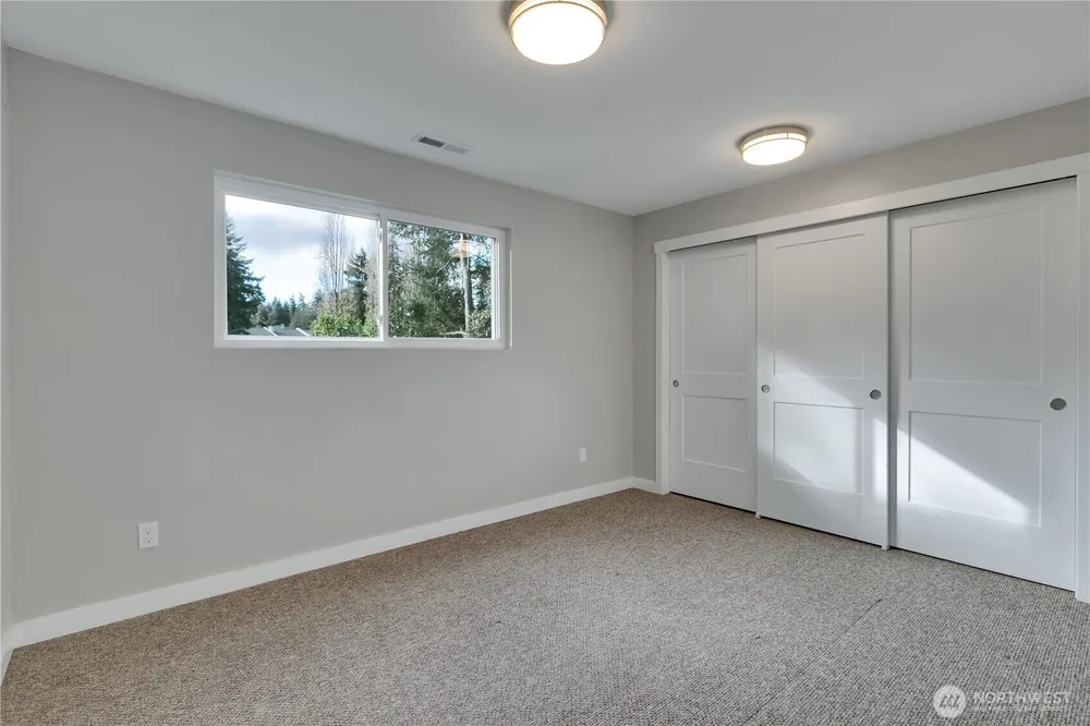 32417 29th Ave SW, Federal Way, WA 98023