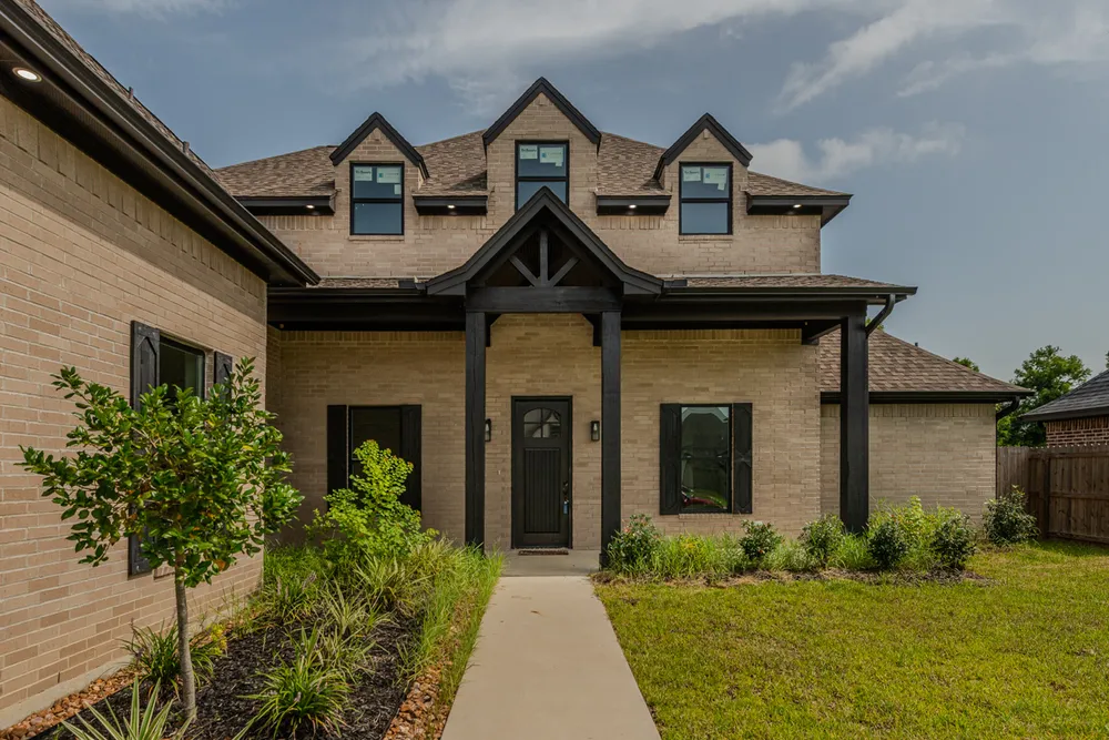 8360 Chappell Hill Dr, Beaumont, TX 77713