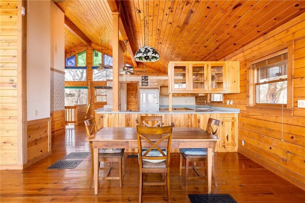 Thompson Ln, Noel, MO 64854