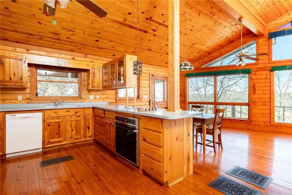 Thompson Ln, Noel, MO 64854
