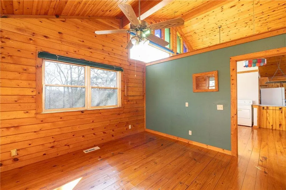 Thompson Ln, Noel, MO 64854