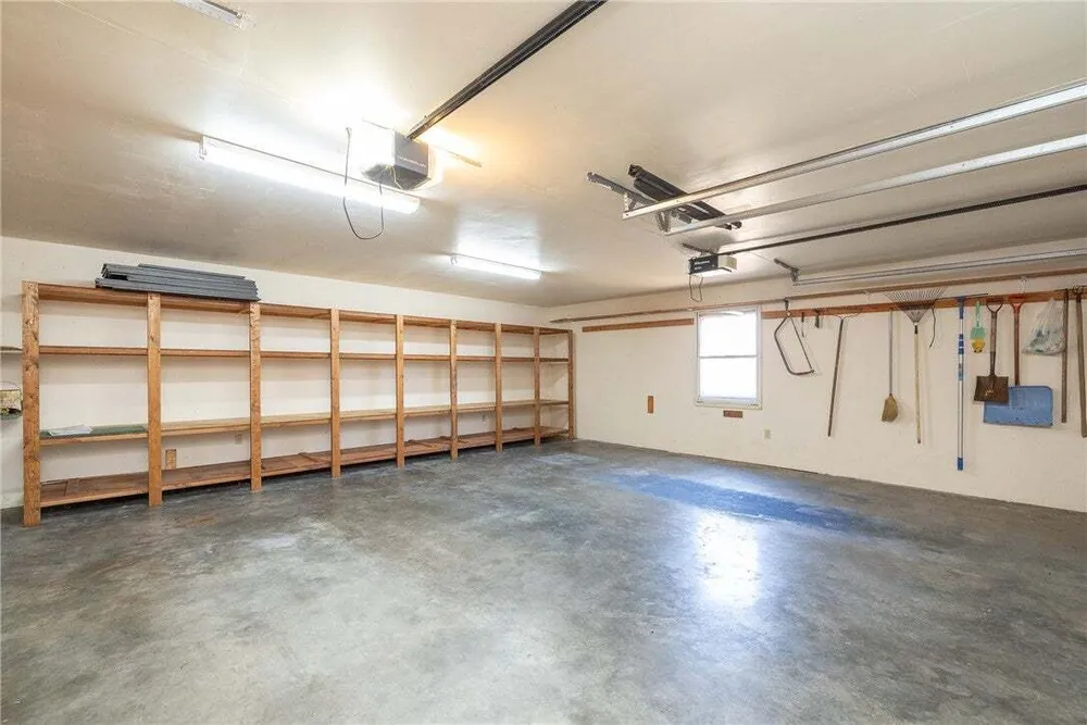 Thompson Ln, Noel, MO 64854
