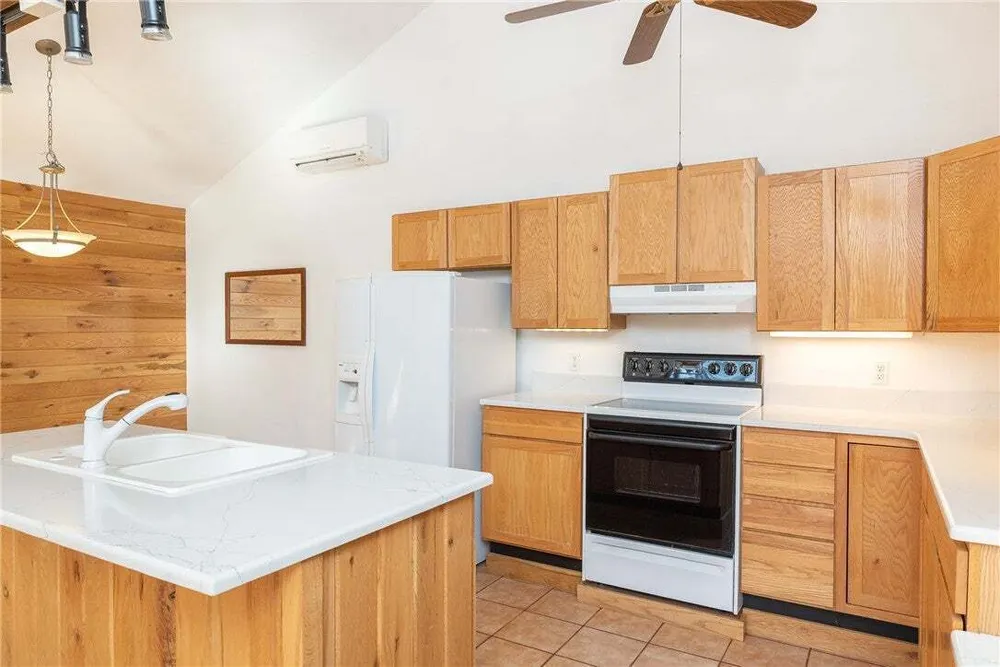 Thompson Ln, Noel, MO 64854