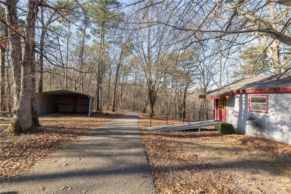 Thompson Ln, Noel, MO 64854
