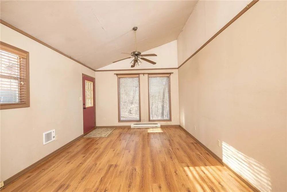 Thompson Ln, Noel, MO 64854