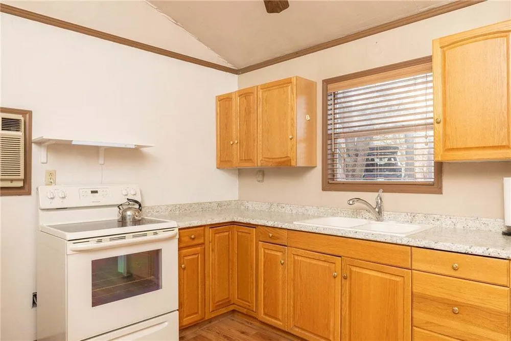 Thompson Ln, Noel, MO 64854