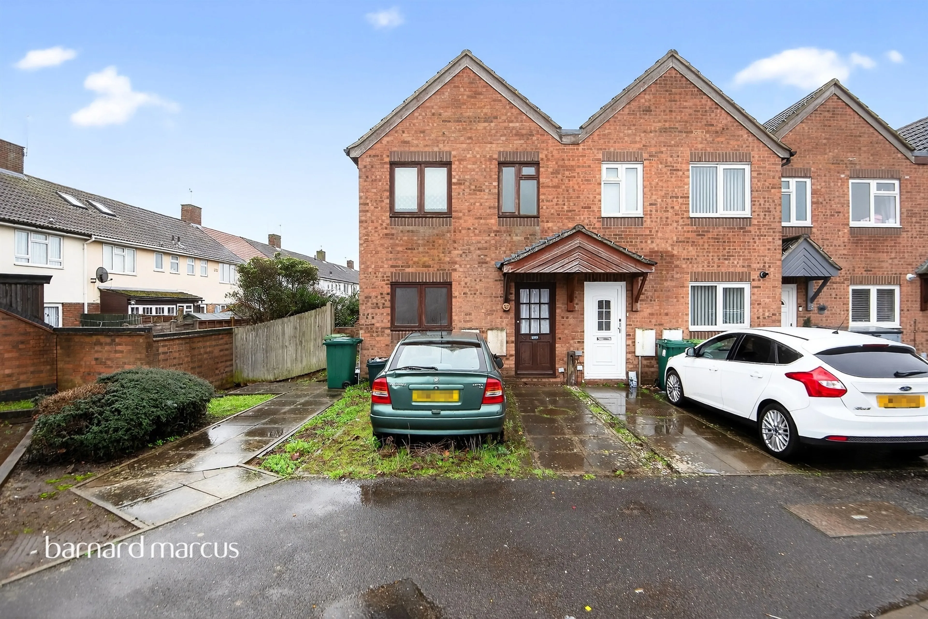 Property at Rose Gardens, Stanwell, Staines-Upon-Thames