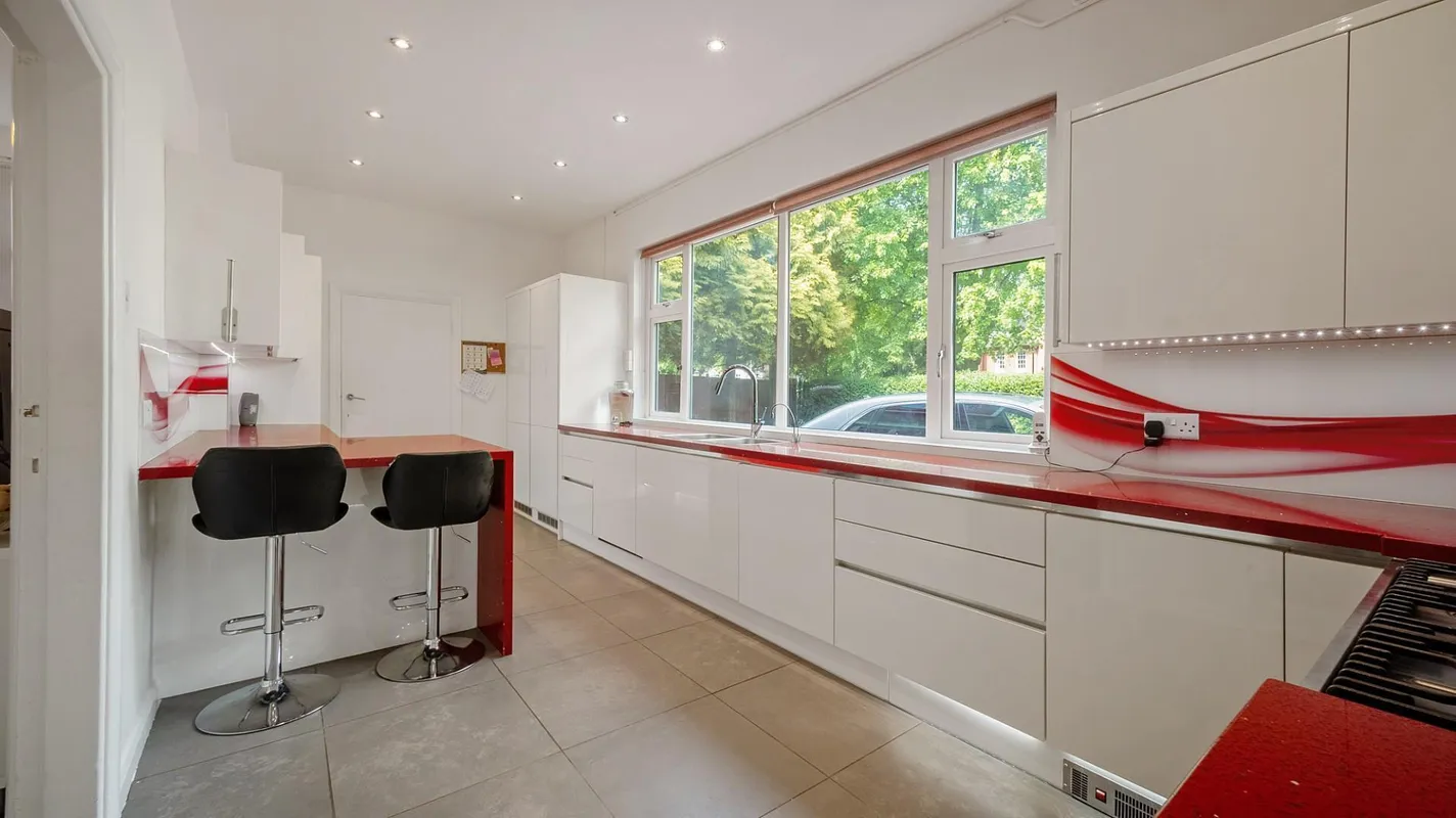 Knighton Grange Road, Oadby, Leicestershire