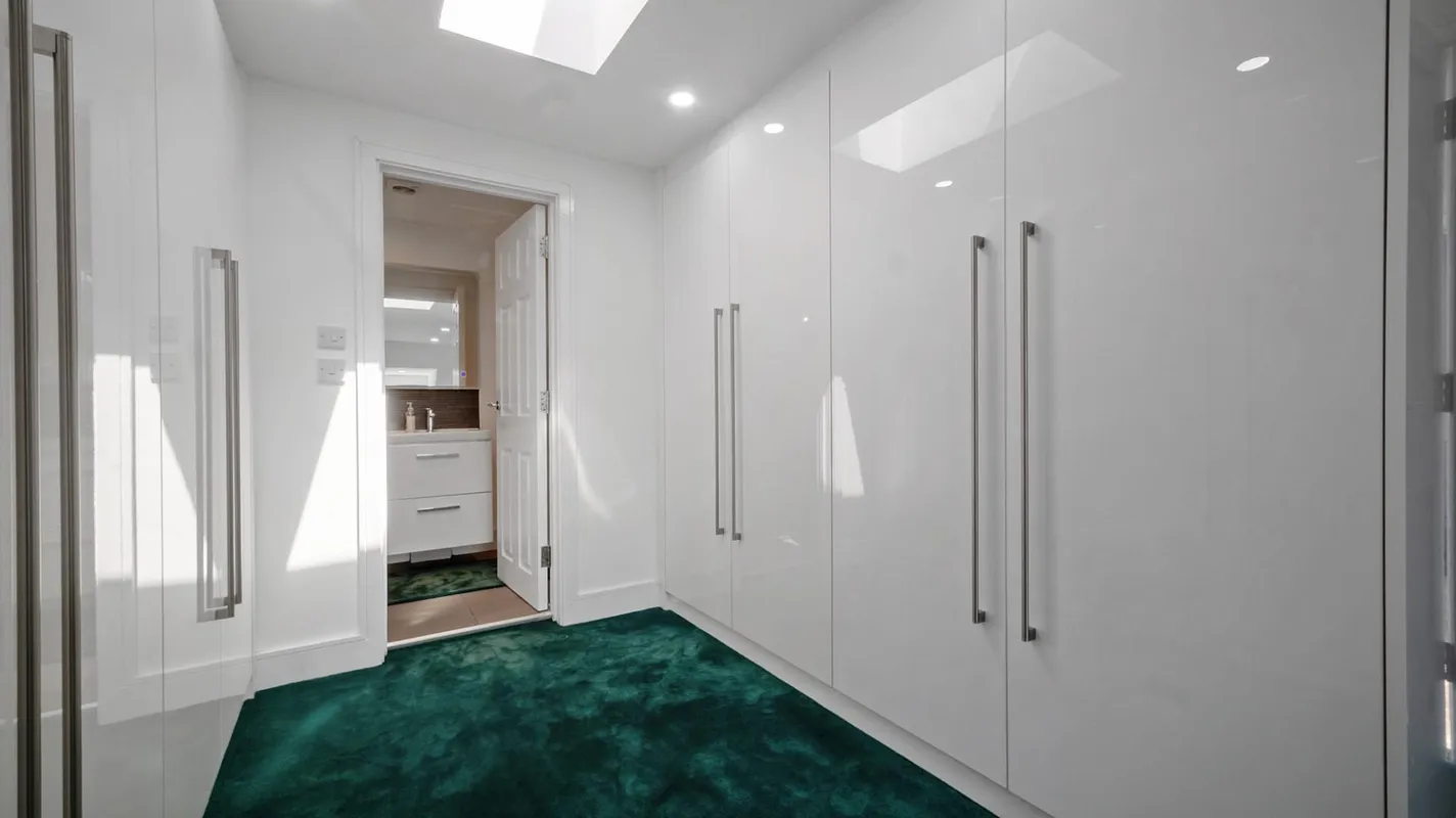 Knighton Grange Road, Oadby, Leicestershire