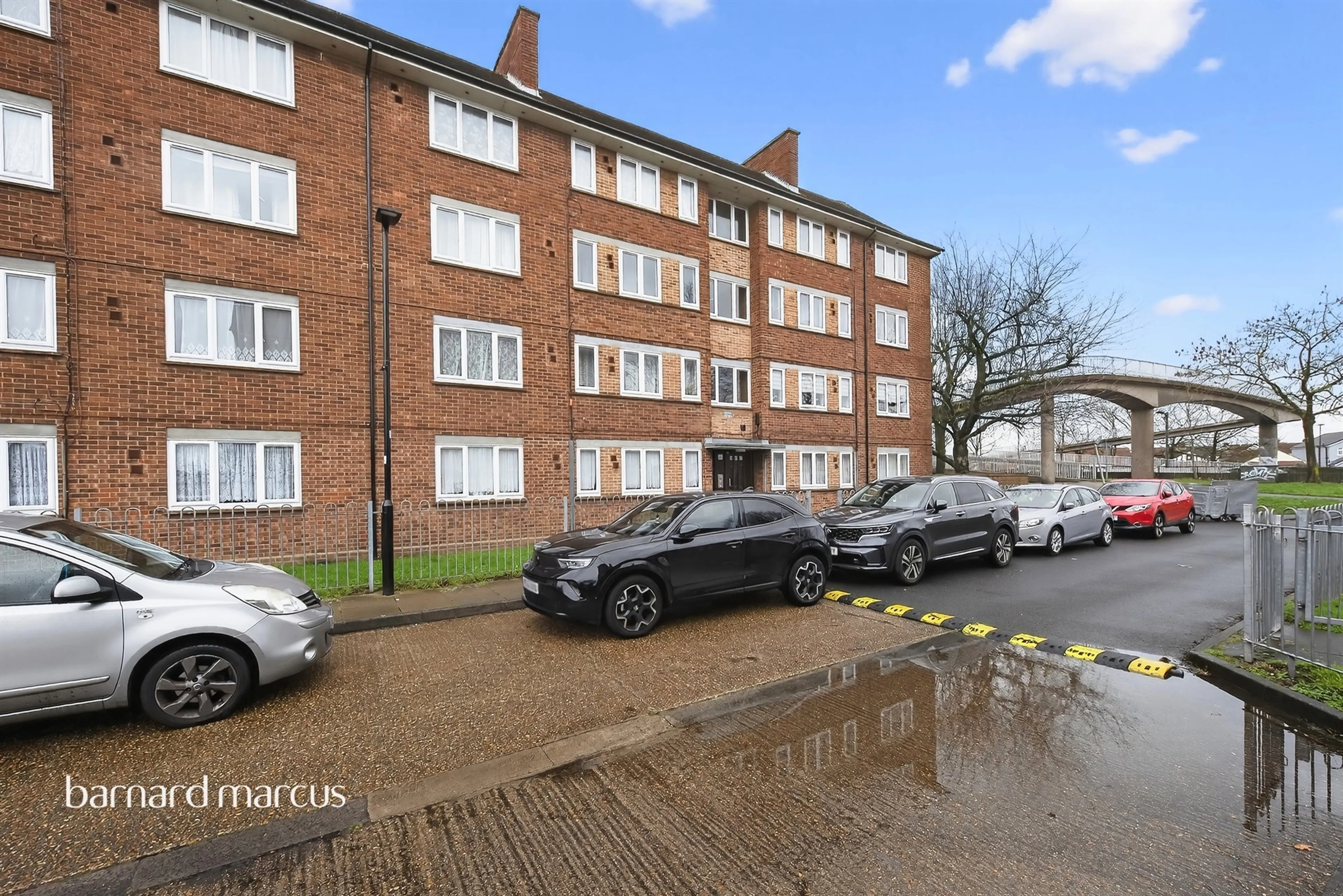 Property at Swift Road, Feltham