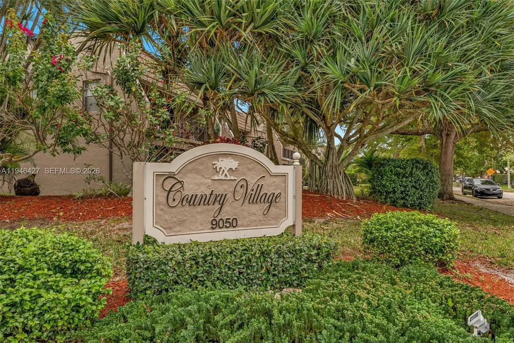 9050 NW 28th St, Coral Springs, FL 33065