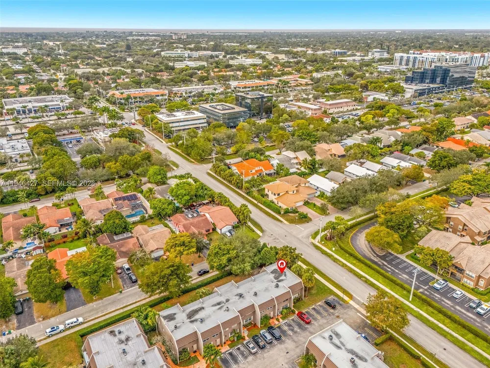 9050 NW 28th St, Coral Springs, FL 33065
