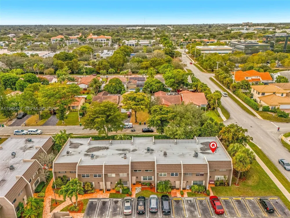 9050 NW 28th St, Coral Springs, FL 33065