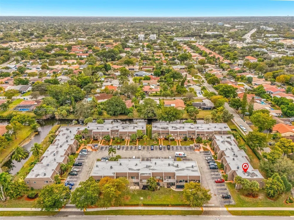 9050 NW 28th St, Coral Springs, FL 33065