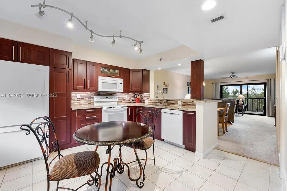 2200 S Cypress Bend Dr, Pompano Beach, FL 33069