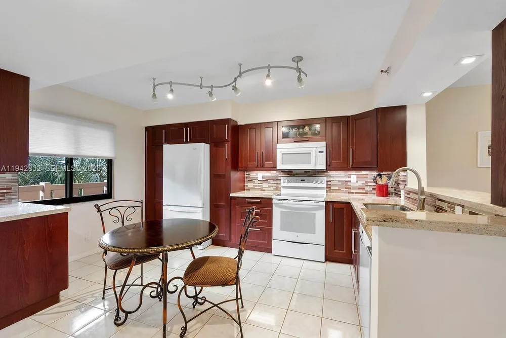 2200 S Cypress Bend Dr, Pompano Beach, FL 33069