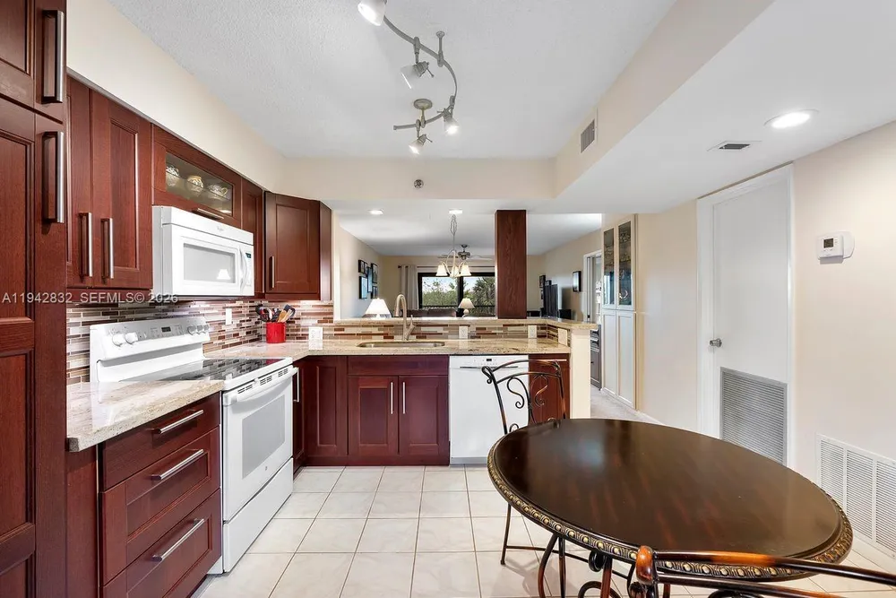 2200 S Cypress Bend Dr, Pompano Beach, FL 33069