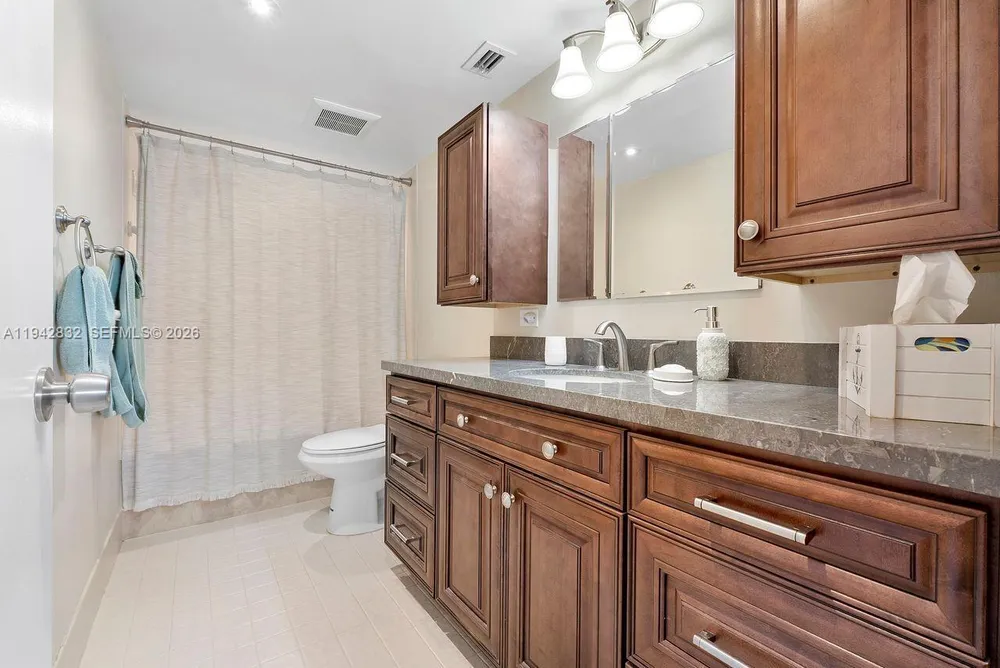 2200 S Cypress Bend Dr, Pompano Beach, FL 33069