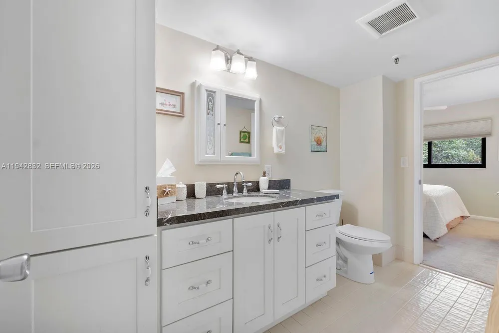 2200 S Cypress Bend Dr, Pompano Beach, FL 33069