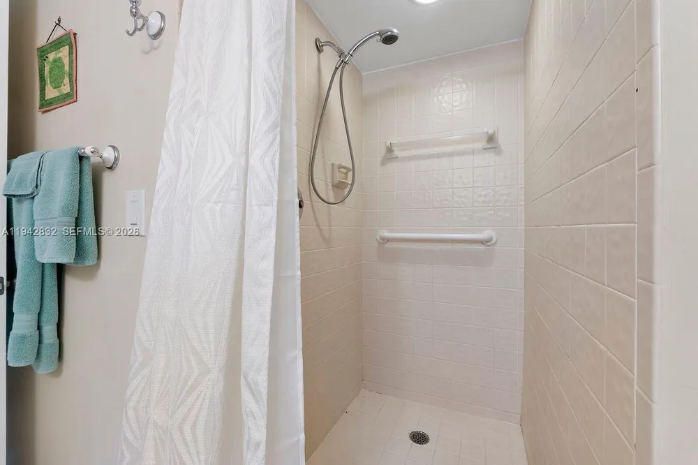 2200 S Cypress Bend Dr, Pompano Beach, FL 33069