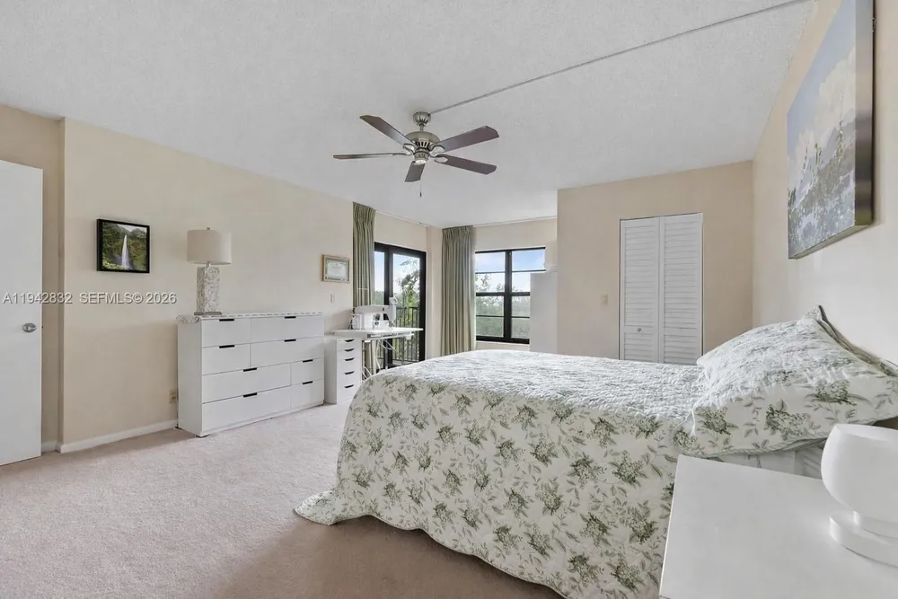 2200 S Cypress Bend Dr, Pompano Beach, FL 33069