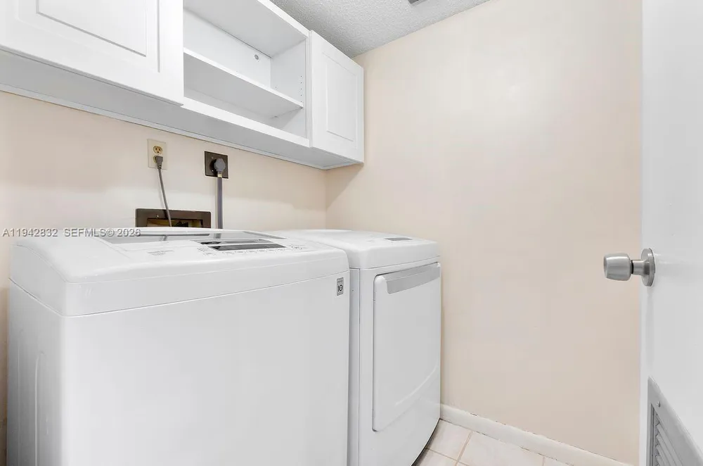 2200 S Cypress Bend Dr, Pompano Beach, FL 33069