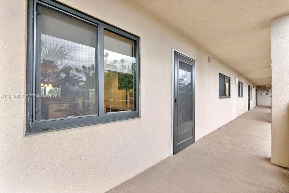 2200 S Cypress Bend Dr, Pompano Beach, FL 33069