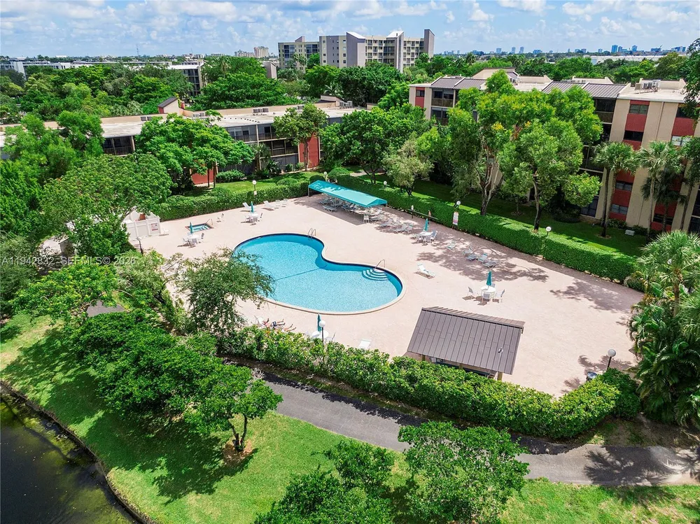 2200 S Cypress Bend Dr, Pompano Beach, FL 33069