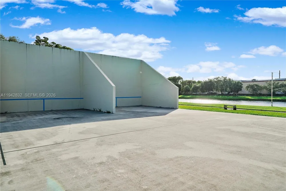 2200 S Cypress Bend Dr, Pompano Beach, FL 33069