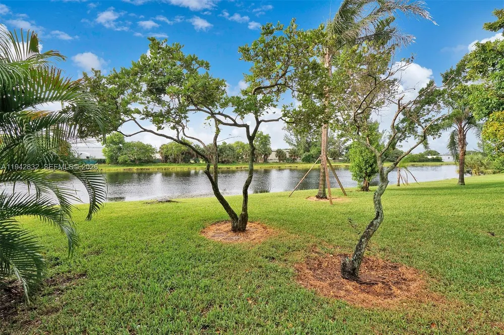 2200 S Cypress Bend Dr, Pompano Beach, FL 33069