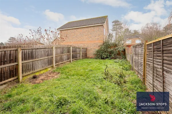 Barry Lynham Drive, Newmarket, CB8 photo 12